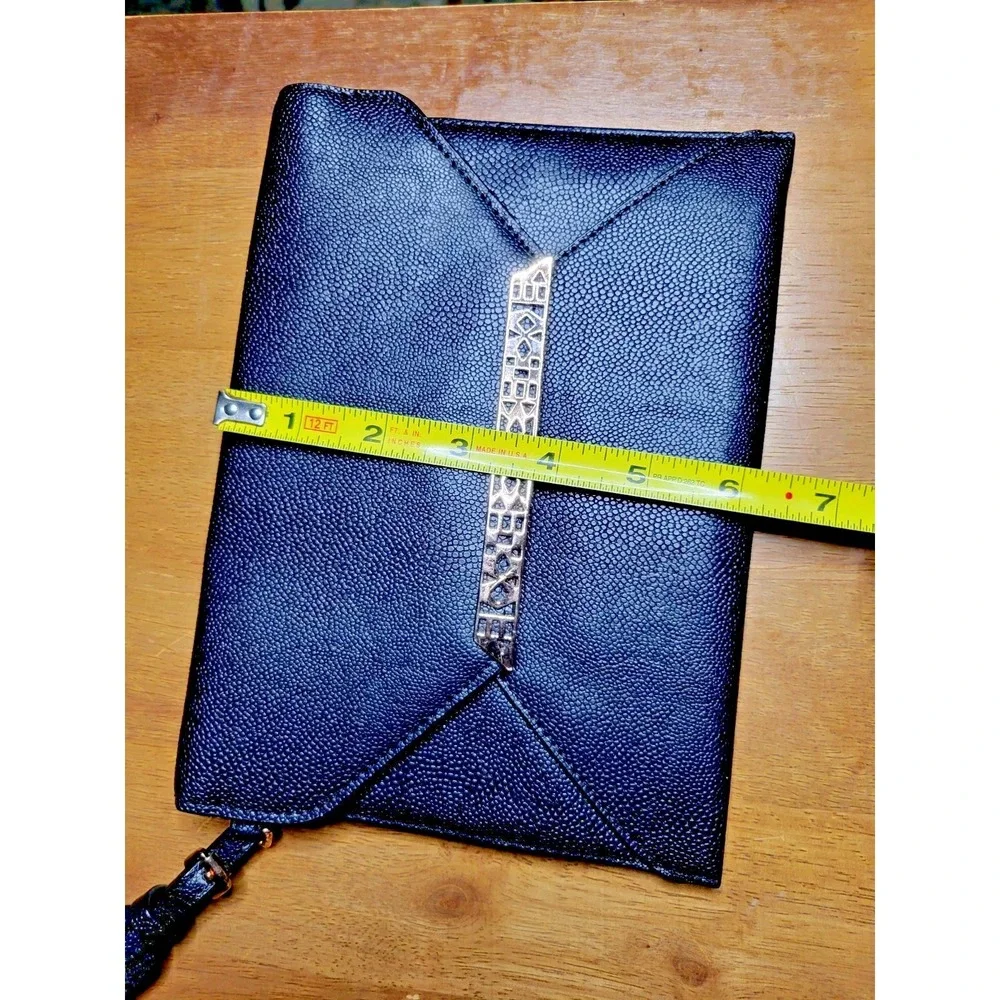 Stella & Dot Avalon envelope clutch wristlet in black with gold metal‎ accents